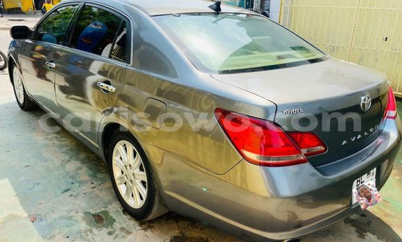 Sayi Na hannu Toyota Avalon Azurfa Mota in Cotonou a Benin Sayi Na hannu Toyota Avalon Azurfa Mota in Cotonou a Benin