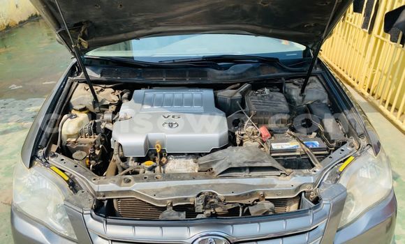 Sayi Na hannu Toyota Avalon Azurfa Mota in Cotonou a Benin Sayi Na hannu Toyota Avalon Azurfa Mota in Cotonou a Benin