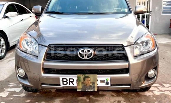 Sayi Na hannu Toyota RAV4 Sauran Mota in Cotonou a Benin Sayi Na hannu Toyota RAV4 Sauran Mota in Cotonou a Benin