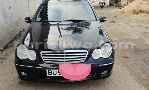 Acheter Occasion Voiture Mercedes-Benz C–Class Noir à Abomey Calavi, Benin Acheter Occasion Voiture Mercedes-Benz C–Class Noir à Abomey Calavi, Benin