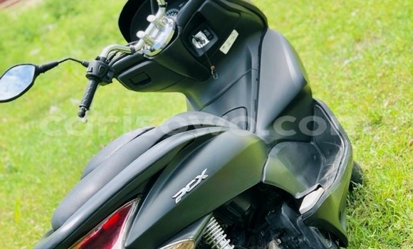 Acheter Occasion Moto Honda PCX Noir à Cotonou, Benin Acheter Occasion Moto Honda PCX Noir à Cotonou, Benin