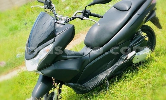 Acheter Occasion Moto Honda PCX Noir à Cotonou, Benin Acheter Occasion Moto Honda PCX Noir à Cotonou, Benin