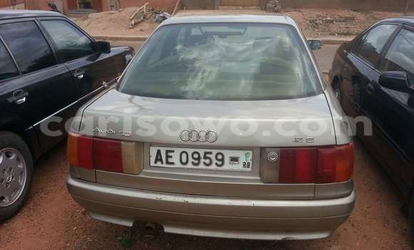 Sayi Na hannu Audi Q7 Brown Mota in Savalou a Benin