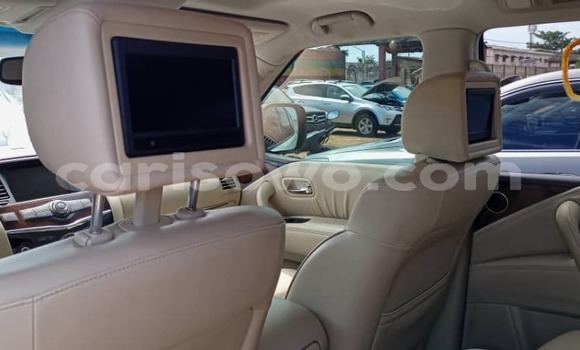 Sayi Imported Infiniti QX56 White Mota in Cotonou a Benin Sayi Imported Infiniti QX56 White Mota in Cotonou a Benin