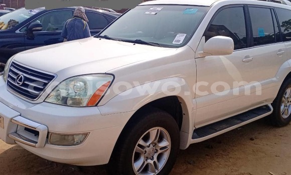 Ra Imported Lexus GX funfun Ọkọ̀ in Cotonou ni Benin Ra Imported Lexus GX funfun Ọkọ̀ in Cotonou ni Benin