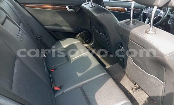 Acheter Import Voiture Mercedes-Benz 300–Series Blanc à Cotonou, Benin Acheter Import Voiture Mercedes-Benz 300–Series Blanc à Cotonou, Benin