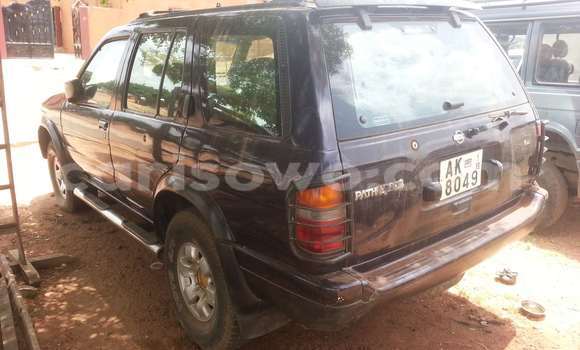 Acheter Occasion Voiture Nissan Pathfinder Noir à Parakou, Benin Acheter Occasion Voiture Nissan Pathfinder Noir à Parakou, Benin