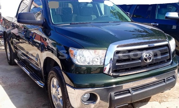 Ra Imported Toyota Tundra Miiran Ọkọ̀ in Cotonou ni Benin