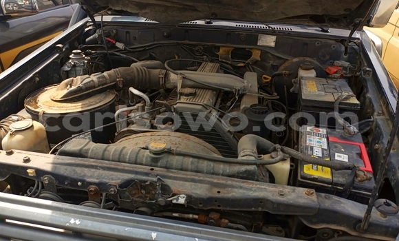 Sayi Na hannu Toyota Land Cruiser Azurfa Mota in Cotonou a Benin Sayi Na hannu Toyota Land Cruiser Azurfa Mota in Cotonou a Benin