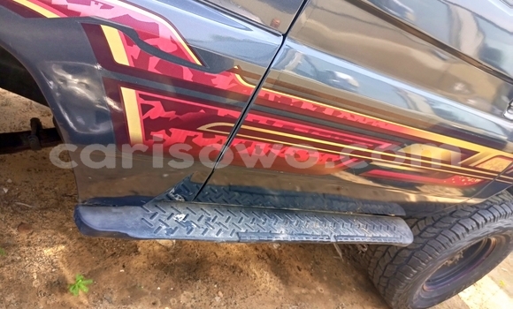 Sayi Na hannu Toyota Land Cruiser Azurfa Mota in Cotonou a Benin Sayi Na hannu Toyota Land Cruiser Azurfa Mota in Cotonou a Benin