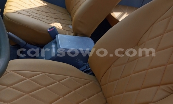 Sayi Na hannu Toyota Land Cruiser Azurfa Mota in Cotonou a Benin Sayi Na hannu Toyota Land Cruiser Azurfa Mota in Cotonou a Benin