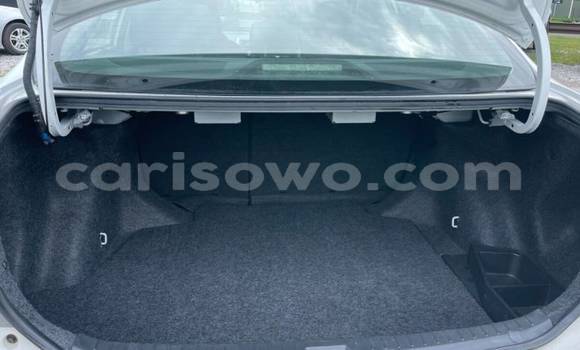 Acheter Import Voiture Toyota Corolla Blanc à Abomey, Benin Acheter Import Voiture Toyota Corolla Blanc à Abomey, Benin