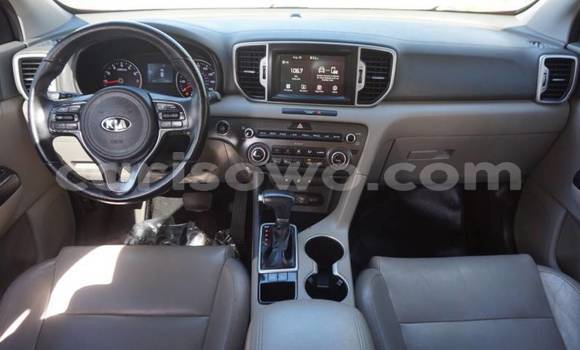 Acheter Import Voiture Kia Sportage Rouge à Porto Novo, Benin Acheter Import Voiture Kia Sportage Rouge à Porto Novo, Benin