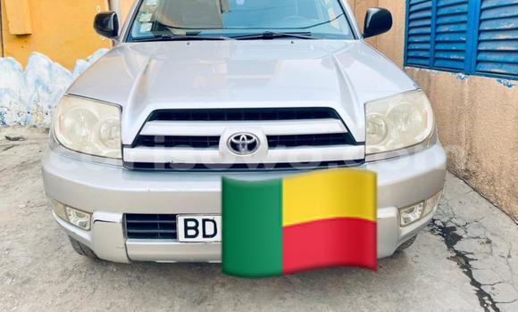 Sayi Na hannu Toyota Highlander Azurfa Mota in Cotonou a Benin