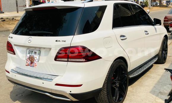 Buy Used Mercedes-Benz ML–Class White Car in Cotonou in Benign Buy Used Mercedes-Benz ML–Class White Car in Cotonou in Benign