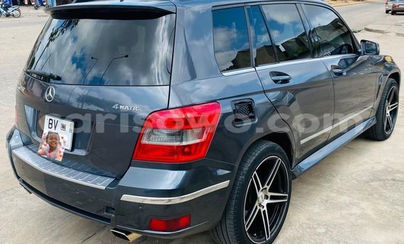 Acheter Occasion Voiture Mercedes-Benz GLK–Class Bleu à Cotonou, Benin Acheter Occasion Voiture Mercedes-Benz GLK–Class Bleu à Cotonou, Benin