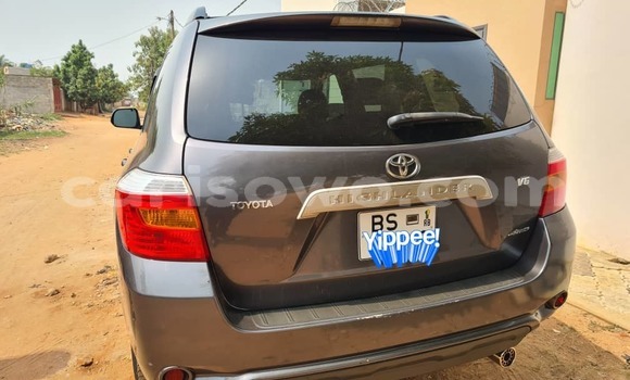 Ra Àlòkù Toyota Highlander Brown Ọkọ̀ in Cotonou ni Benin Ra Àlòkù Toyota Highlander Brown Ọkọ̀ in Cotonou ni Benin