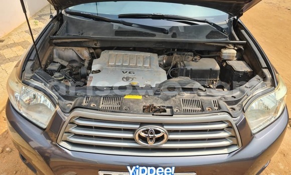 Ra Àlòkù Toyota Highlander Brown Ọkọ̀ in Cotonou ni Benin Ra Àlòkù Toyota Highlander Brown Ọkọ̀ in Cotonou ni Benin