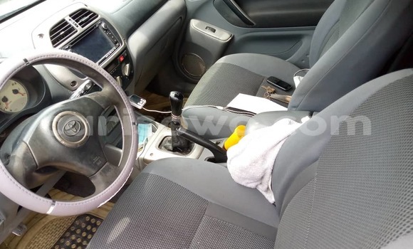 Acheter Occasion Voiture Toyota RAV4 Gris à Cotonou, Benin Acheter Occasion Voiture Toyota RAV4 Gris à Cotonou, Benin