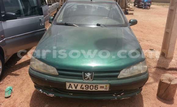 Sayi Na hannu Peugeot 406 Green Mota in Parakou a Benin Sayi Na hannu Peugeot 406 Green Mota in Parakou a Benin