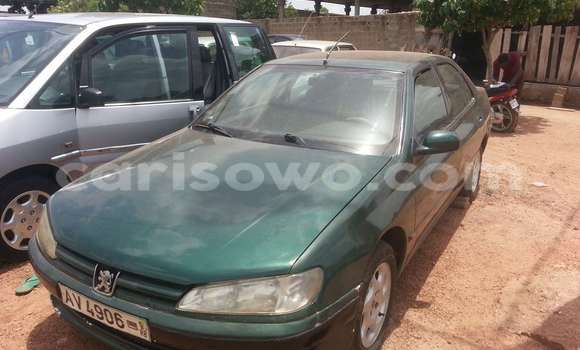 Sayi Na hannu Peugeot 406 Green Mota in Parakou a Benin Sayi Na hannu Peugeot 406 Green Mota in Parakou a Benin