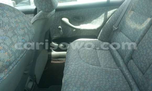 Sayi Na hannu Peugeot 406 Green Mota in Parakou a Benin Sayi Na hannu Peugeot 406 Green Mota in Parakou a Benin