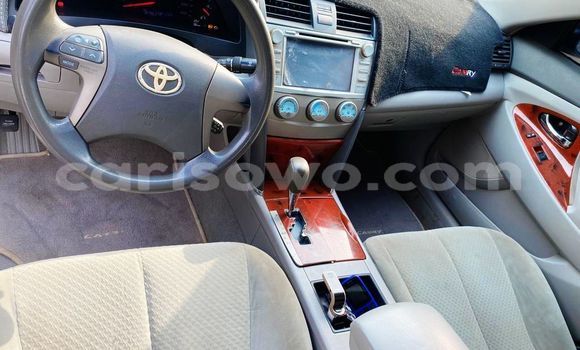 Sayi Na hannu Toyota Camry Azurfa Mota in Cotonou a Benin Sayi Na hannu Toyota Camry Azurfa Mota in Cotonou a Benin