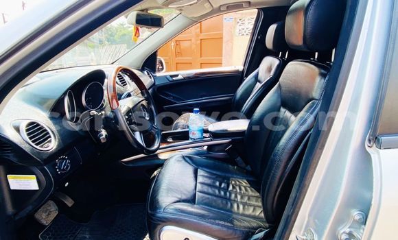 Ra Àlòkù Mercedes-Benz ML–Class Silver Ọkọ̀ in Cotonou ni Benin Ra Àlòkù Mercedes-Benz ML–Class Silver Ọkọ̀ in Cotonou ni Benin