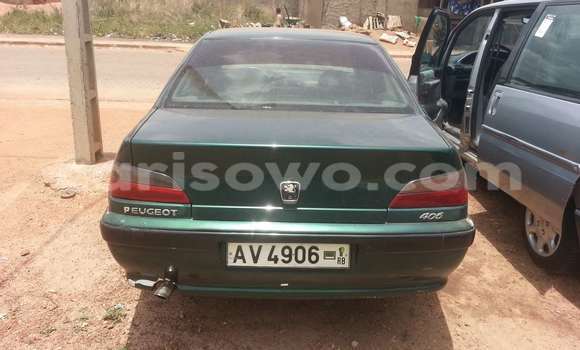 Sayi Na hannu Peugeot 406 Green Mota in Parakou a Benin Sayi Na hannu Peugeot 406 Green Mota in Parakou a Benin