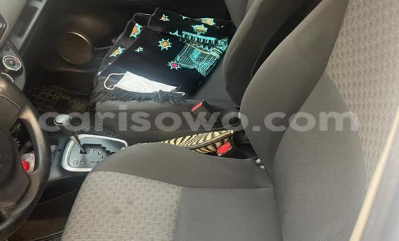 Ra Àlòkù Toyota Yaris funfun Ọkọ̀ in Cotonou ni Benin Ra Àlòkù Toyota Yaris funfun Ọkọ̀ in Cotonou ni Benin