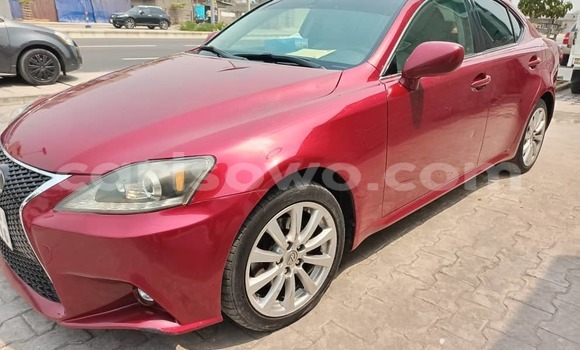 Sayi Na hannu Lexus IS 300 Red Mota in Cotonou a Benin Sayi Na hannu Lexus IS 300 Red Mota in Cotonou a Benin