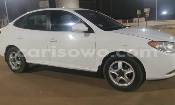 Ra Àlòkù Hyundai Elantra funfun Ọkọ̀ in Abomey Calavi ni Benin Ra Àlòkù Hyundai Elantra funfun Ọkọ̀ in Abomey Calavi ni Benin