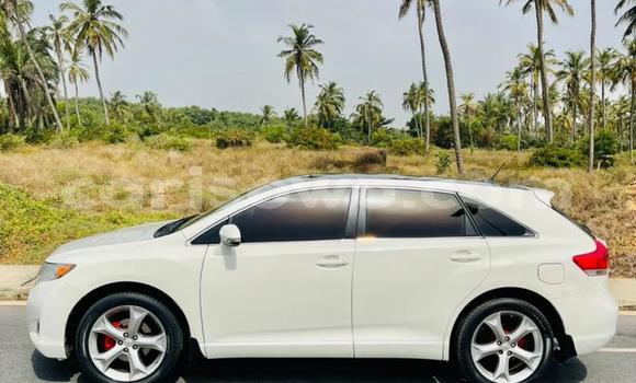 Ra Àlòkù Toyota Venza funfun Ọkọ̀ in Cotonou ni Benin Ra Àlòkù Toyota Venza funfun Ọkọ̀ in Cotonou ni Benin