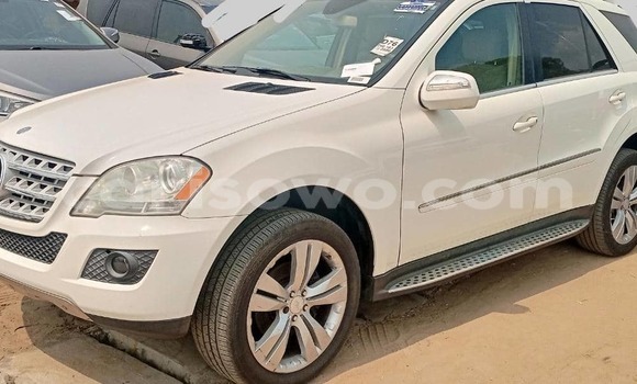 Acheter Import Voiture Mercedes-Benz ML–Class Blanc à Cotonou, Benin