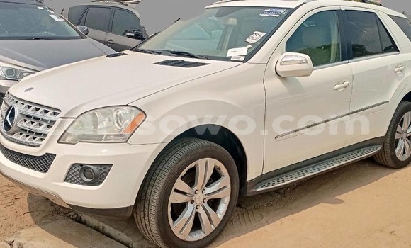 Sayi Imported Mercedes-Benz ML–Class White Mota in Cotonou a Benin Sayi Imported Mercedes-Benz ML–Class White Mota in Cotonou a Benin