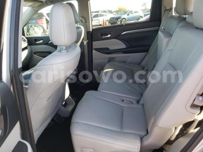 Big with watermark toyota highlander benin import dubai 12801