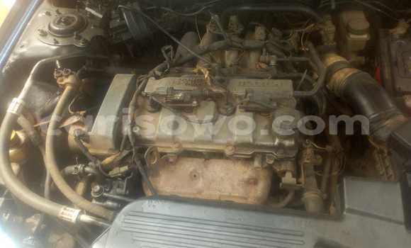 Sayi Na hannu Mazda 323 Blue Mota in Cotonou a Benin Sayi Na hannu Mazda 323 Blue Mota in Cotonou a Benin