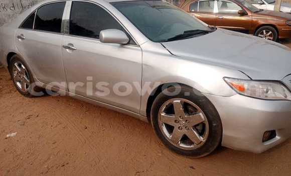 Ra Àlòkù Toyota Camry Silver Ọkọ̀ in Cotonou ni Benin Ra Àlòkù Toyota Camry Silver Ọkọ̀ in Cotonou ni Benin