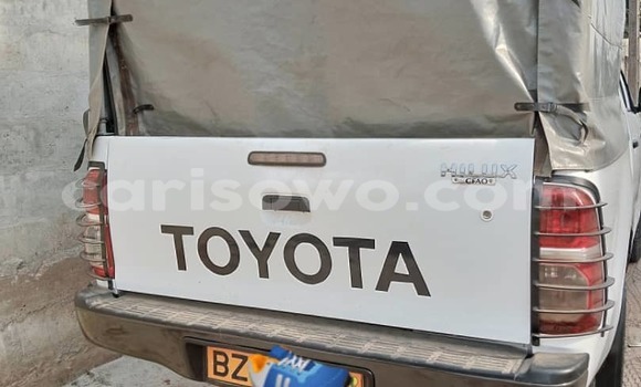 Acheter Occasion Voiture Toyota Hilux Blanc à Cotonou, Benin Acheter Occasion Voiture Toyota Hilux Blanc à Cotonou, Benin