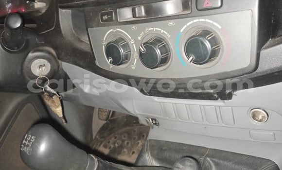 Acheter Occasion Voiture Toyota Hilux Blanc à Cotonou, Benin Acheter Occasion Voiture Toyota Hilux Blanc à Cotonou, Benin