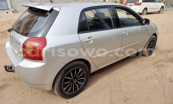 Sayi Na hannu Toyota Corolla II Azurfa Mota in Abomey Calavi a Benin Sayi Na hannu Toyota Corolla II Azurfa Mota in Abomey Calavi a Benin