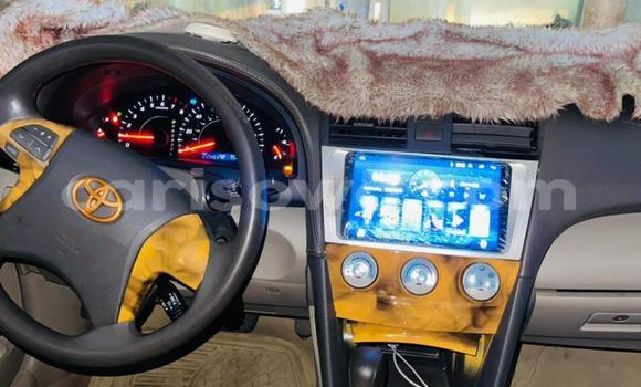 Ra Àlòkù Toyota Camry funfun Ọkọ̀ in Abomey Calavi ni Benin Ra Àlòkù Toyota Camry funfun Ọkọ̀ in Abomey Calavi ni Benin