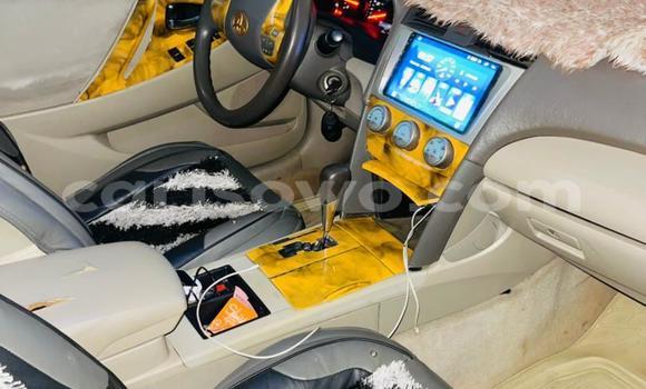 Ra Àlòkù Toyota Camry funfun Ọkọ̀ in Abomey Calavi ni Benin Ra Àlòkù Toyota Camry funfun Ọkọ̀ in Abomey Calavi ni Benin