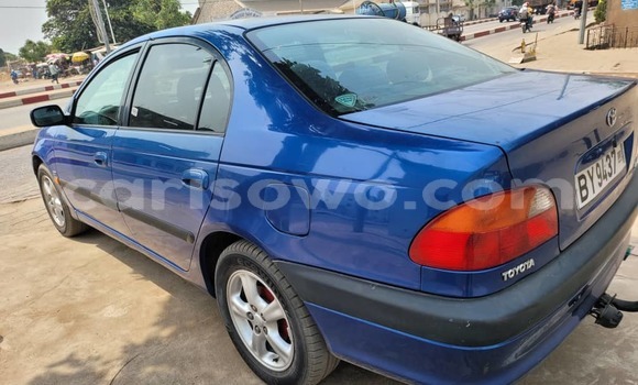 Ra Àlòkù Toyota Avensis Blue Ọkọ̀ in Abomey Calavi ni Benin Ra Àlòkù Toyota Avensis Blue Ọkọ̀ in Abomey Calavi ni Benin