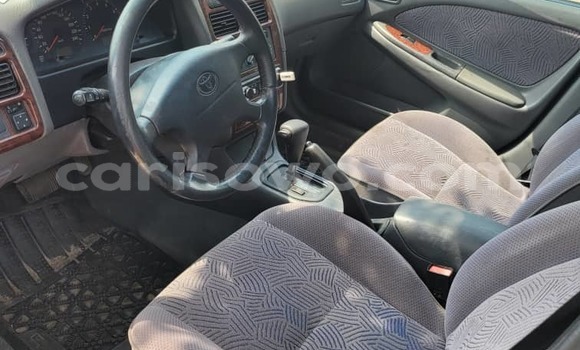 Ra Àlòkù Toyota Avensis Blue Ọkọ̀ in Abomey Calavi ni Benin Ra Àlòkù Toyota Avensis Blue Ọkọ̀ in Abomey Calavi ni Benin