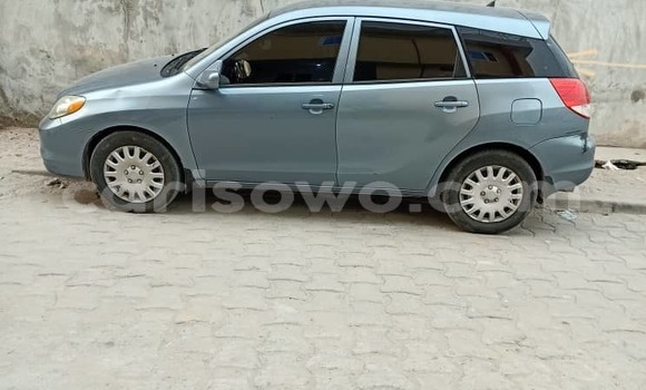 Ra Àlòkù Toyota Matrix Blue Ọkọ̀ in Cotonou ni Benin Ra Àlòkù Toyota Matrix Blue Ọkọ̀ in Cotonou ni Benin