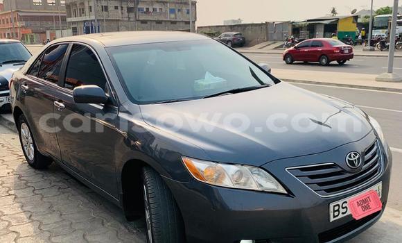 Sayi Na hannu Toyota Camry Azurfa Mota in Cotonou a Benin Sayi Na hannu Toyota Camry Azurfa Mota in Cotonou a Benin