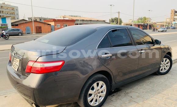 Sayi Na hannu Toyota Camry Azurfa Mota in Cotonou a Benin Sayi Na hannu Toyota Camry Azurfa Mota in Cotonou a Benin