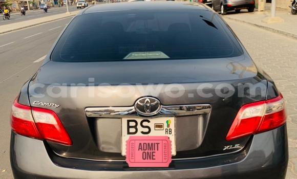 Sayi Na hannu Toyota Camry Azurfa Mota in Cotonou a Benin Sayi Na hannu Toyota Camry Azurfa Mota in Cotonou a Benin