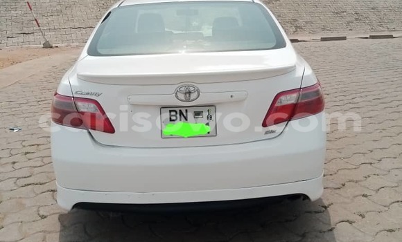Buy Used Toyota Camry White Car in Abomey Calavi in Benign Buy Used Toyota Camry White Car in Abomey Calavi in Benign